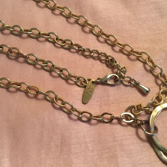 Goldtone Link Necklace and Pendant - Picture 2 of 4